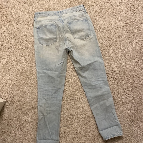 Size 25 GAP real straight distressed jeans - Picture 4 of 4